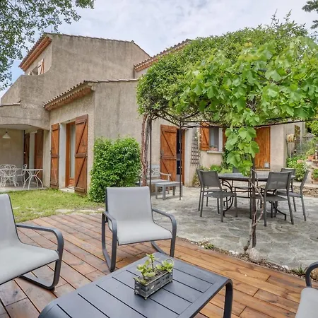 Charming House Close To The Sea